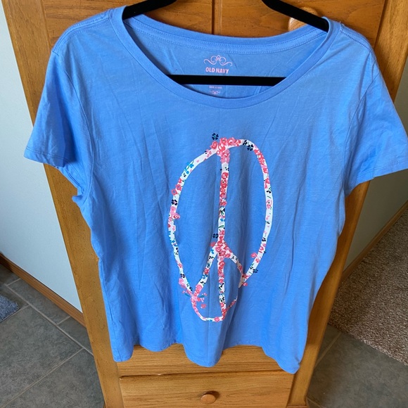 Old Navy Tops - Old Navy Short Sleeve T-Shirt